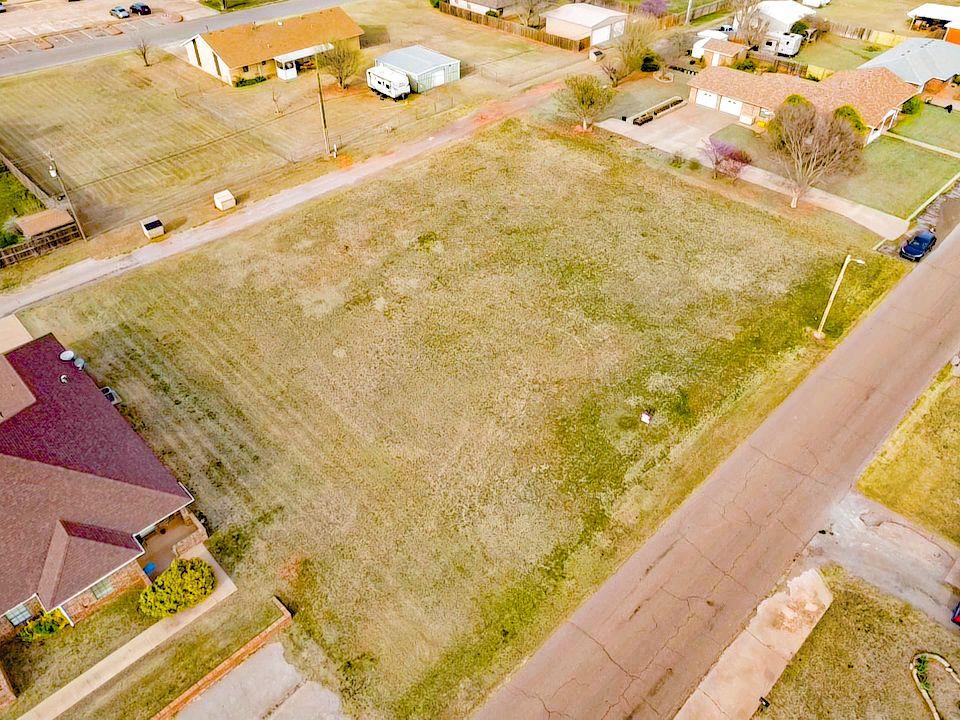 603 E Benton Avenue Property Photo 3