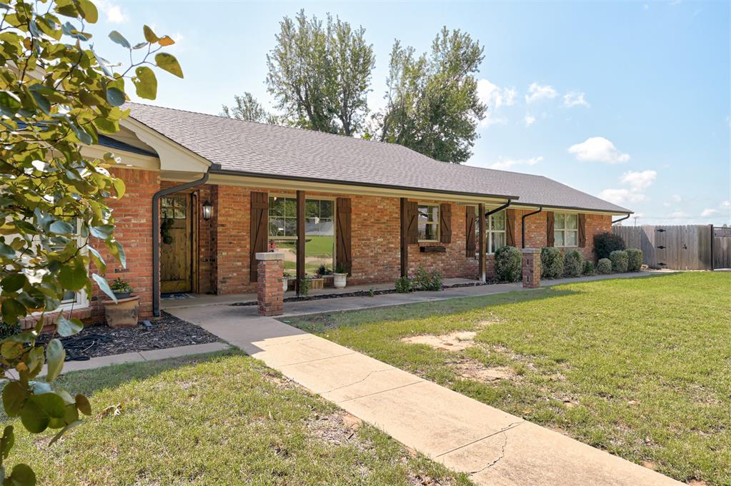 1301 Brookhaven Boulevard Property Photo 3