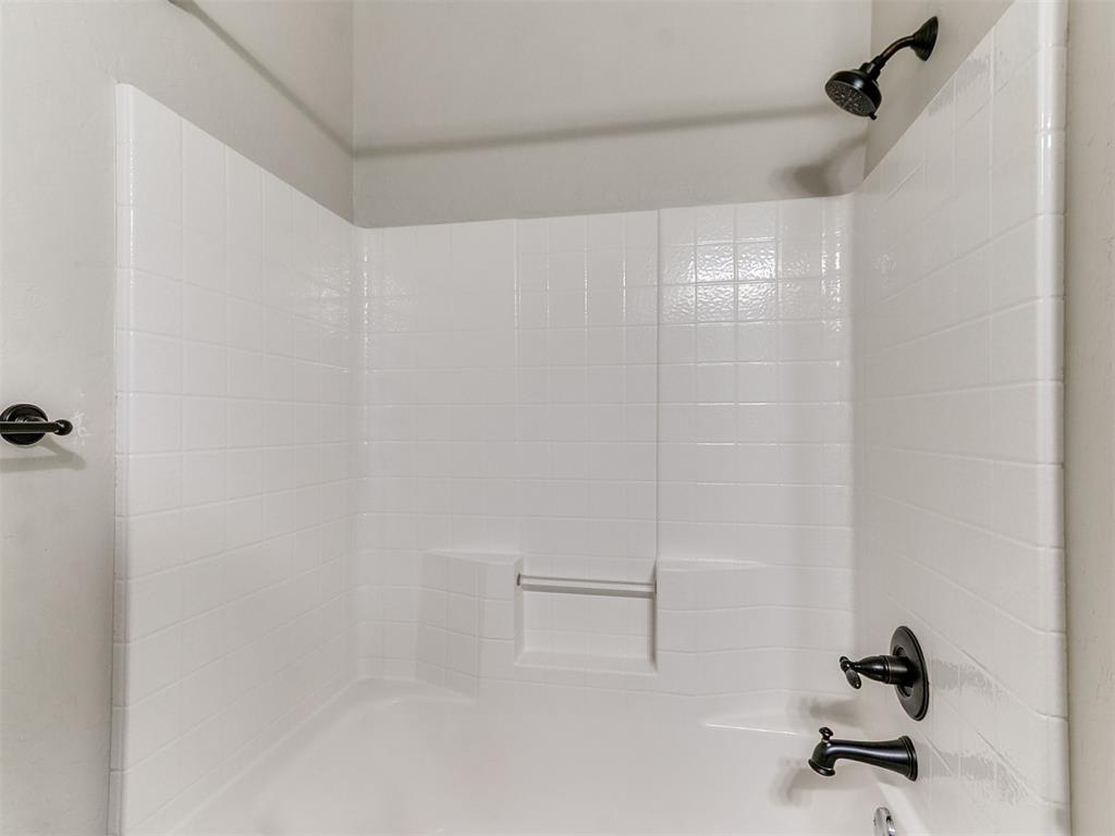 925 Ne 30th Street Property Photo 29