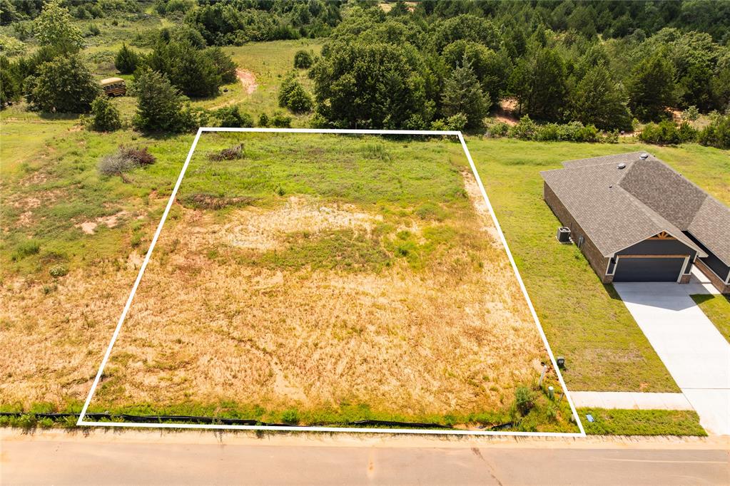 4664 Lincoln Landing Property Photo 2