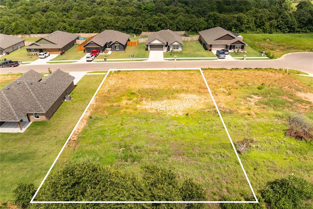4664 Lincoln Landing Property Photo 4