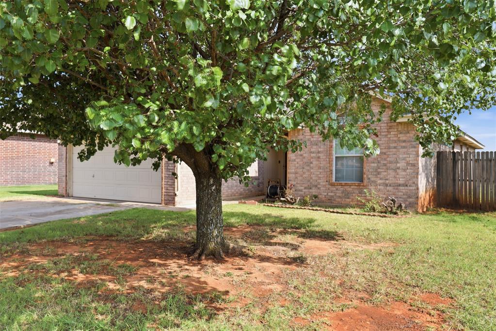 10329 Aberdeen Drive Property Photo 2