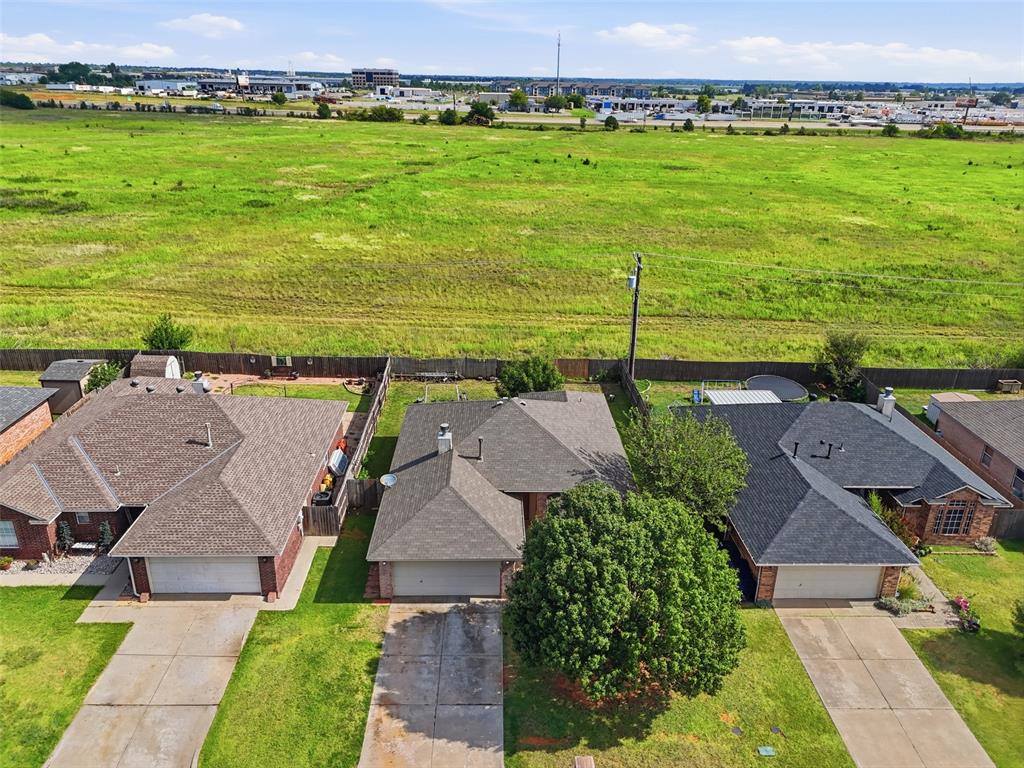 10329 Aberdeen Drive Property Photo 4