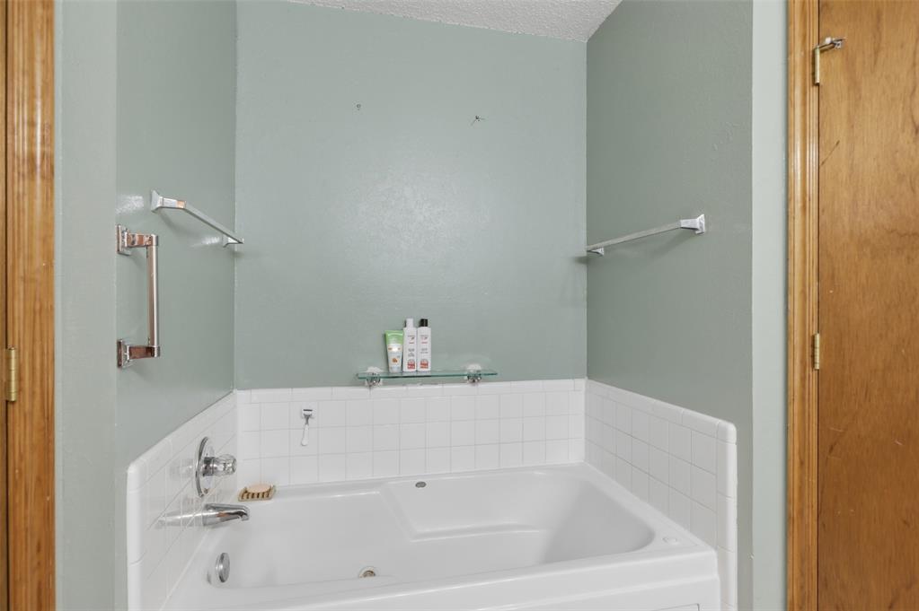 10329 Aberdeen Drive Property Photo 20
