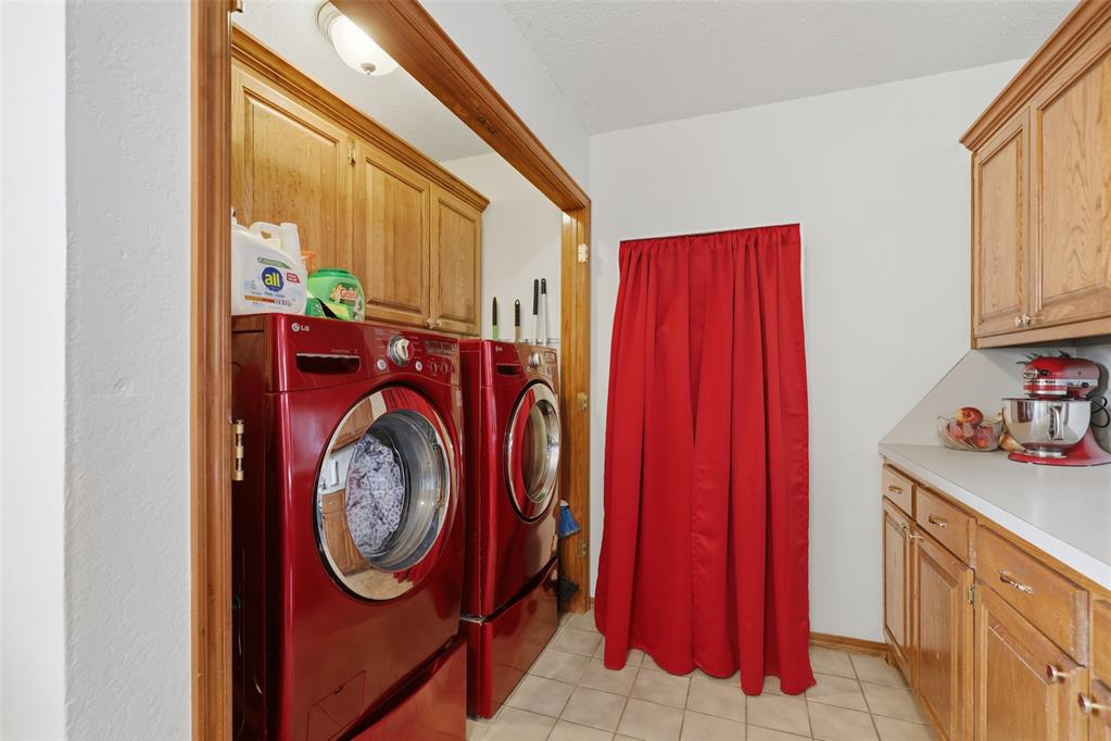 10329 Aberdeen Drive Property Photo 27