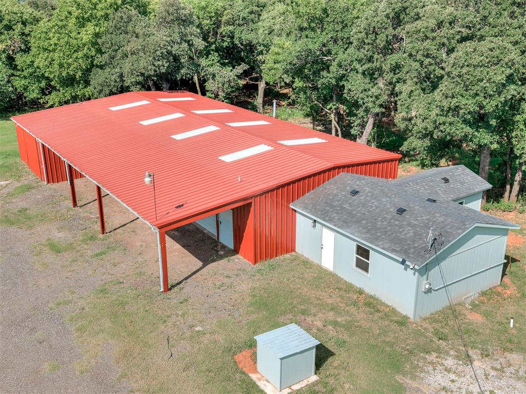 1402 W Veterans Memorial Highway Property Photo 1