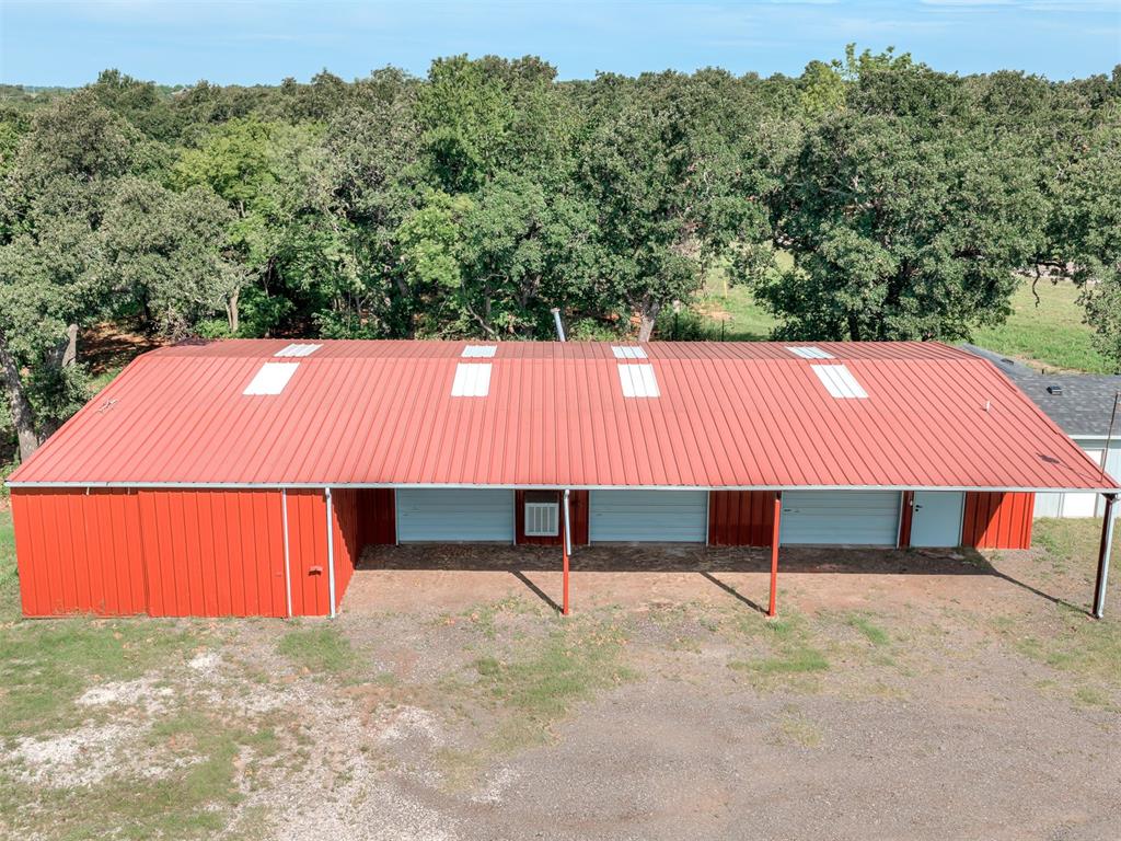 1402 W Veterans Memorial Highway Property Photo 2