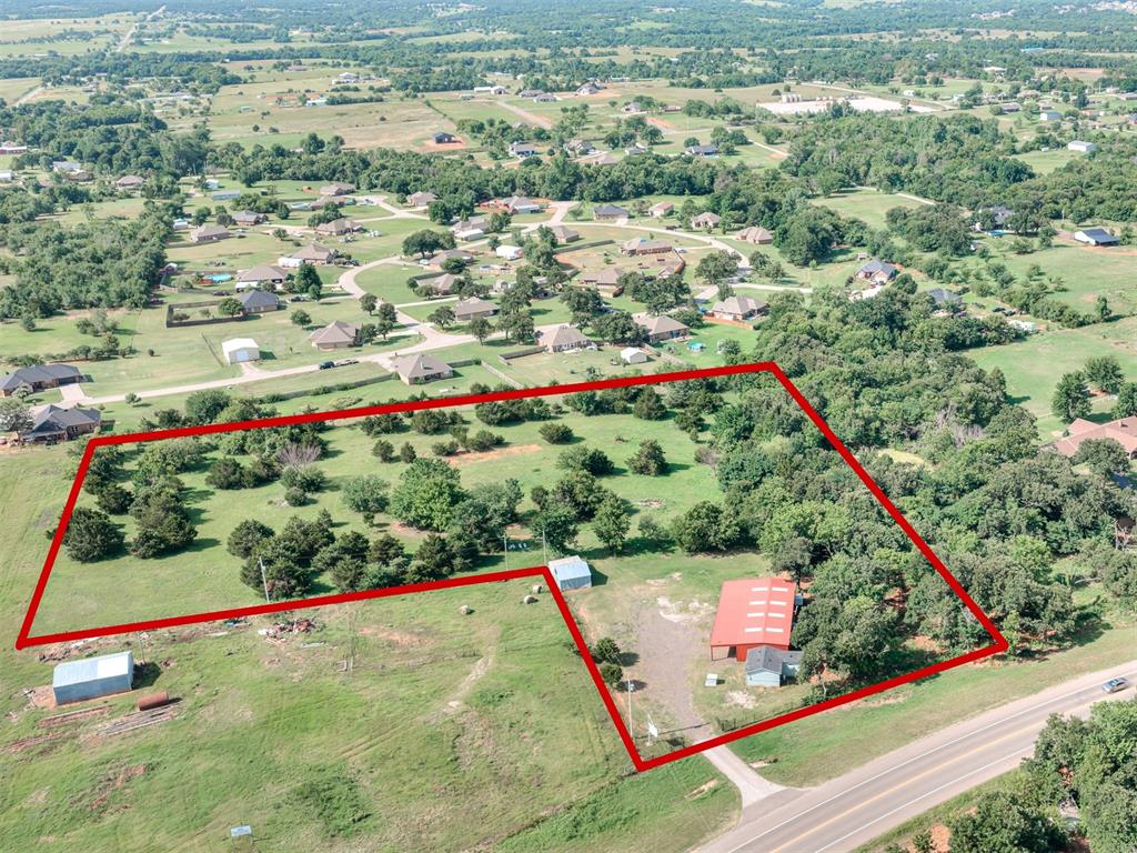 1402 W Veterans Memorial Highway Property Photo 3