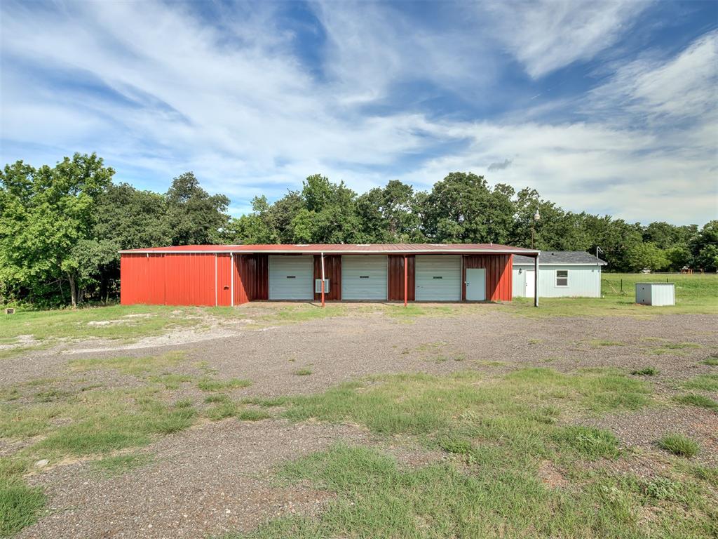 1402 W Veterans Memorial Highway Property Photo 6