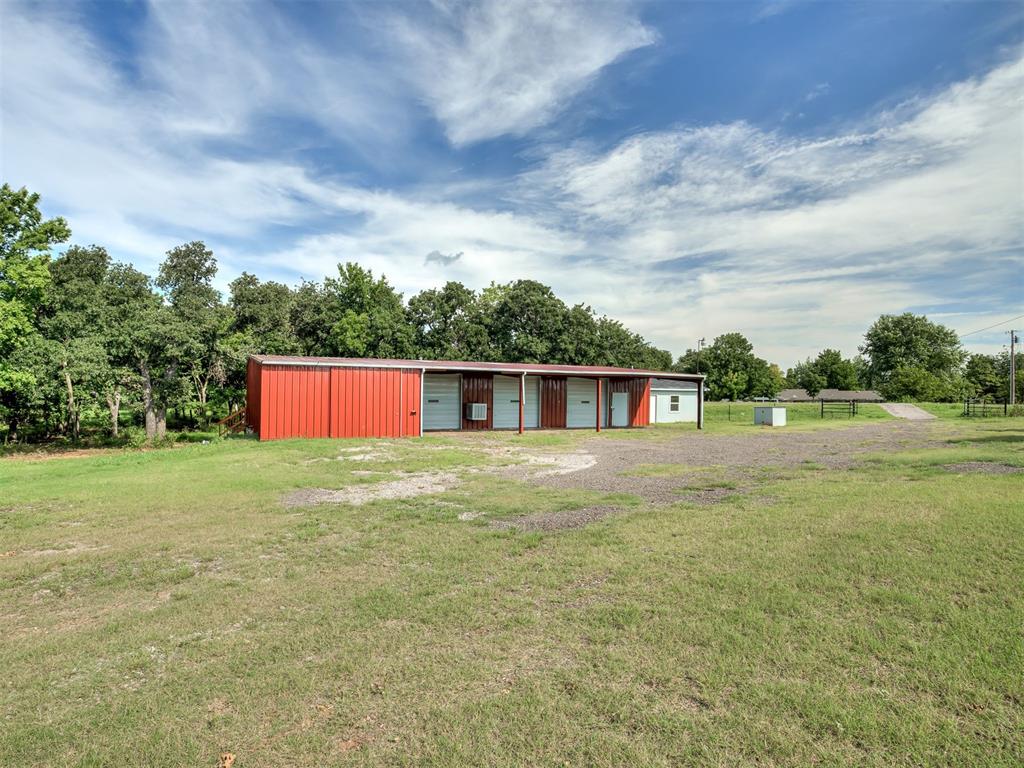 1402 W Veterans Memorial Highway Property Photo 7