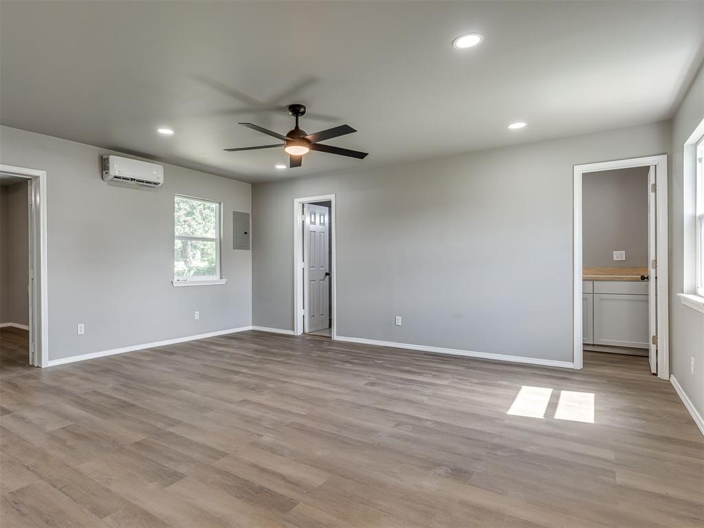 1402 W Veterans Memorial Highway Property Photo 8