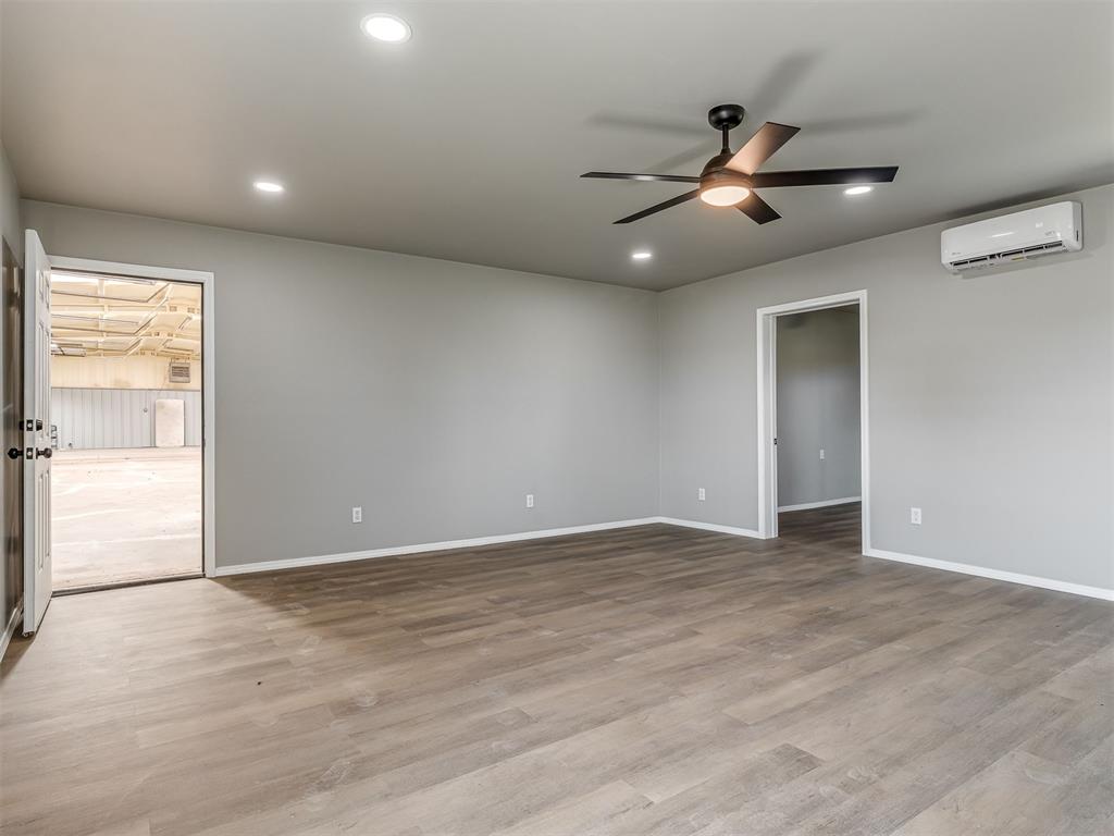 1402 W Veterans Memorial Highway Property Photo 10
