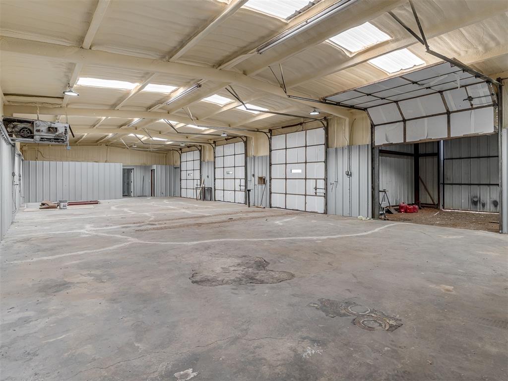 1402 W Veterans Memorial Highway Property Photo 17