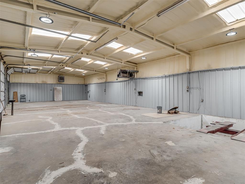 1402 W Veterans Memorial Highway Property Photo 19