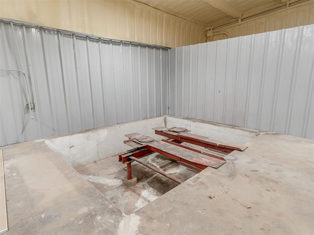 1402 W Veterans Memorial Highway Property Photo 20