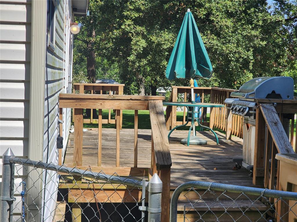 7727 Winding Path Property Photo 5