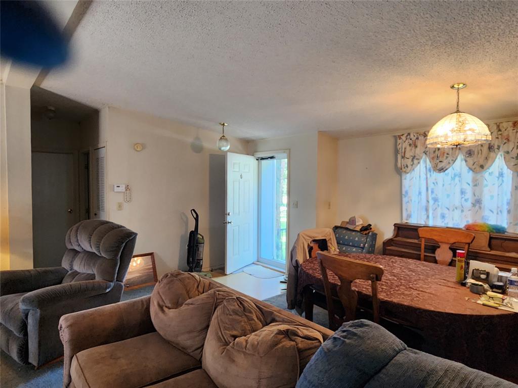 7727 Winding Path Property Photo 12