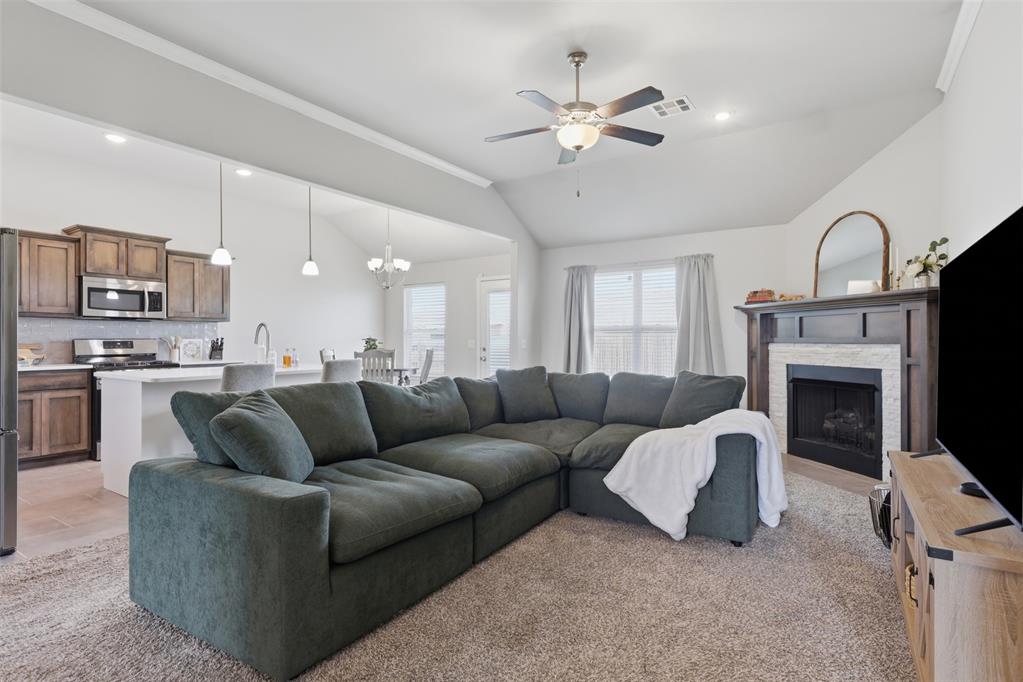 1730 Huntington Court Property Photo 4