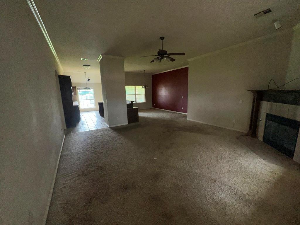 1100 Nw 190th Place Property Photo 5