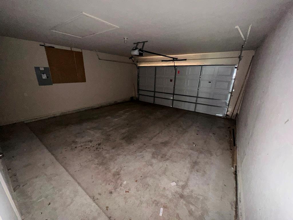 1100 Nw 190th Place Property Photo 8
