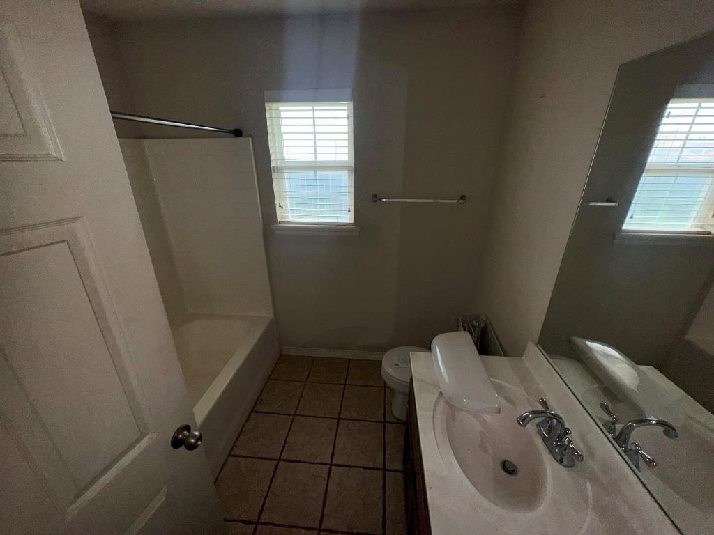 1100 Nw 190th Place Property Photo 13