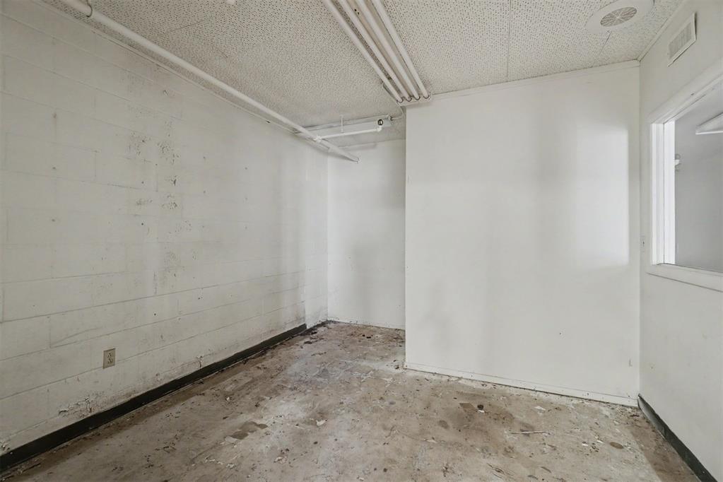 709 S Veterans Drive Property Photo 25