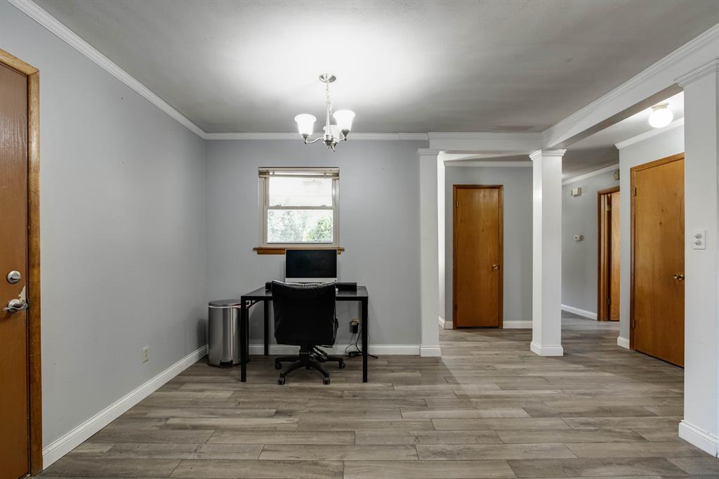 1301 Queensboro Place Property Photo 14
