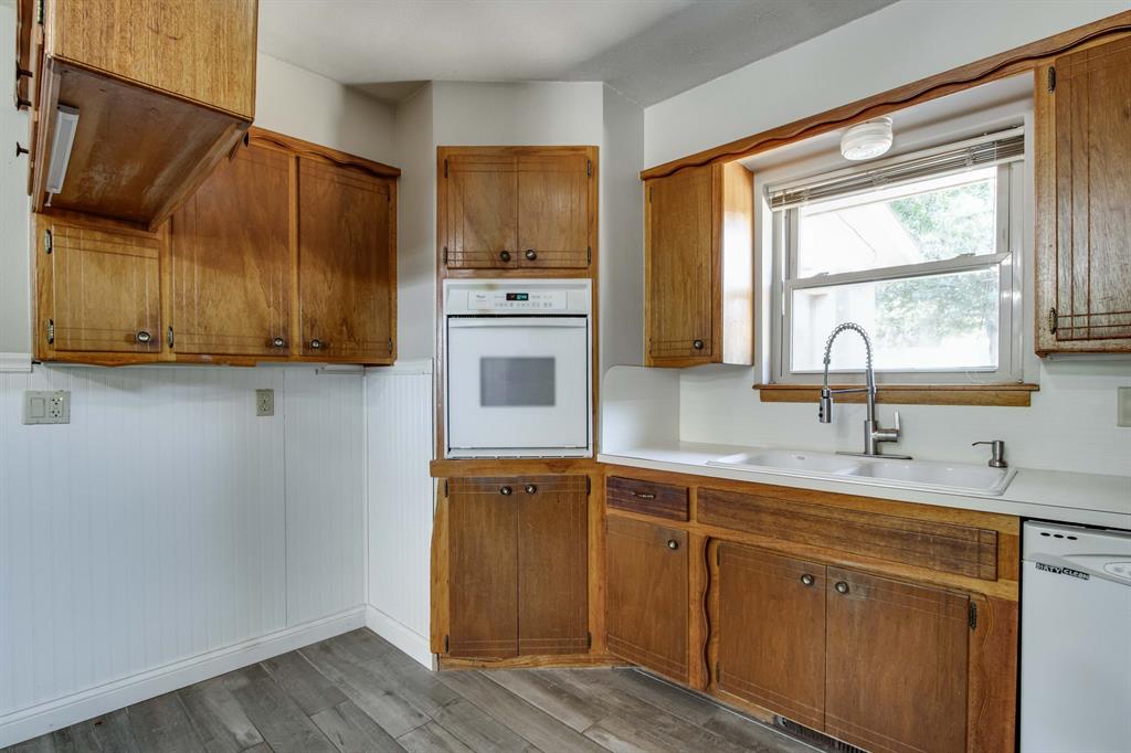 1301 Queensboro Place Property Photo 17