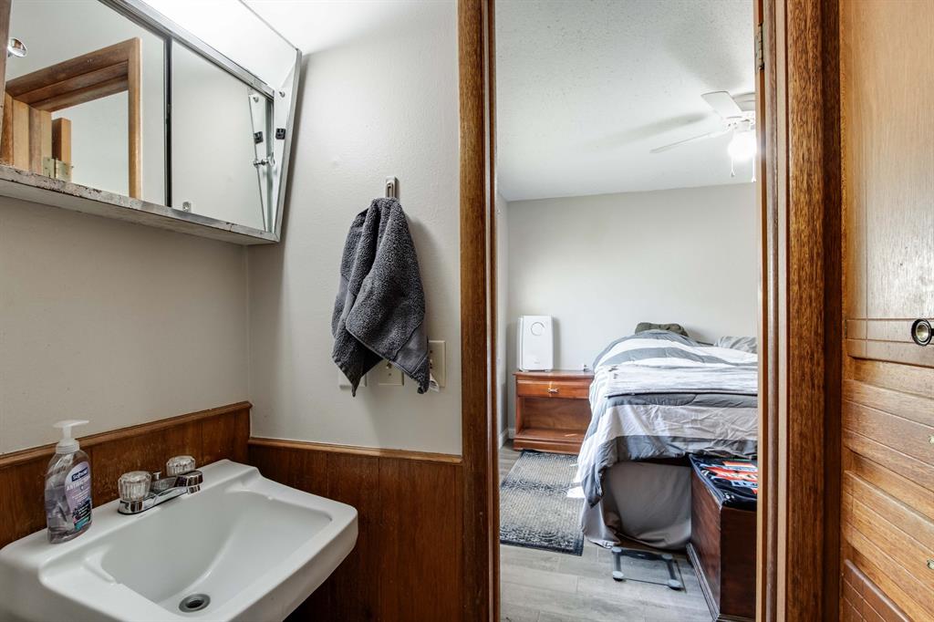 1301 Queensboro Place Property Photo 24