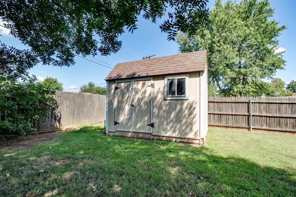 1301 Queensboro Place Property Photo 37