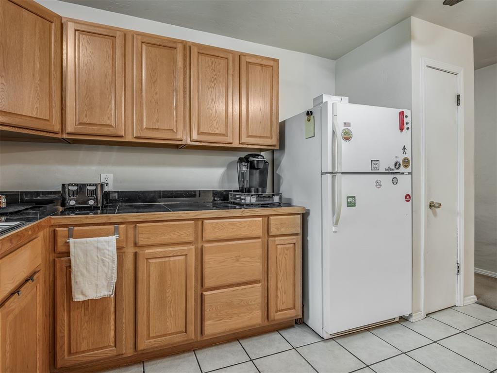 223 W 5th Street Property Photo 17