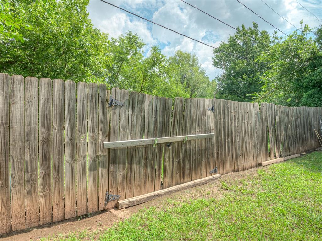 223 W 5th Street Property Photo 34
