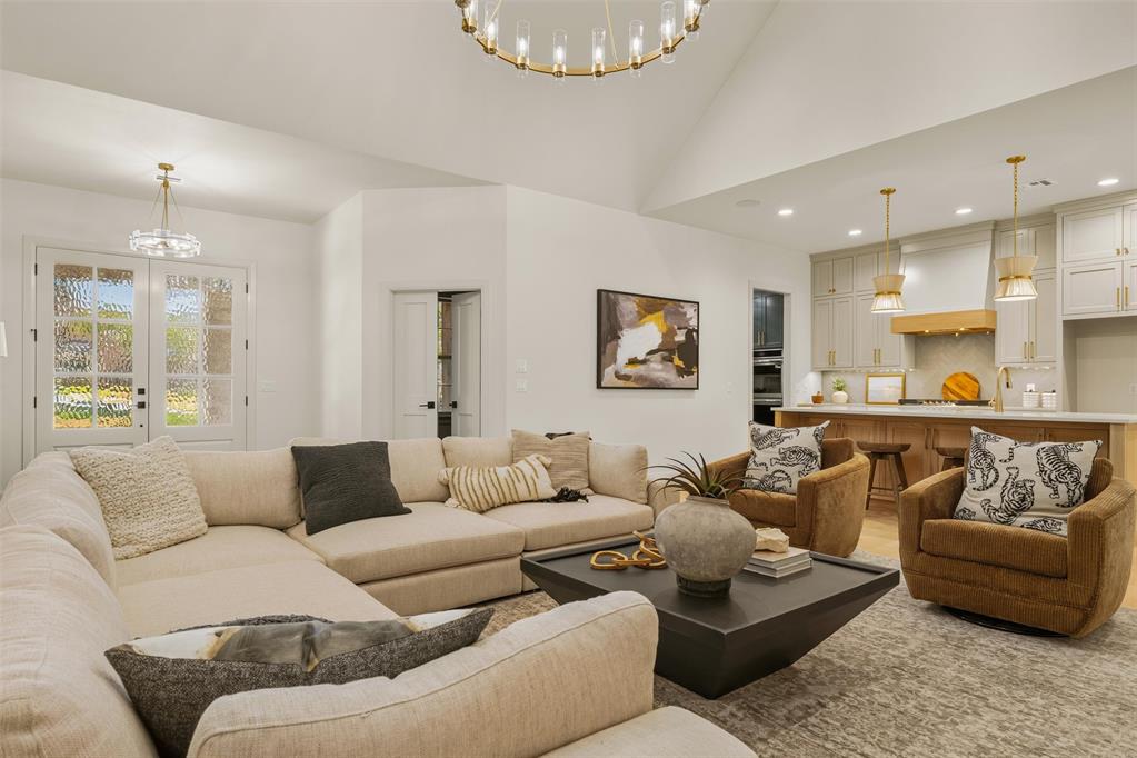 7960 Stagecoach Circle Property Photo 4