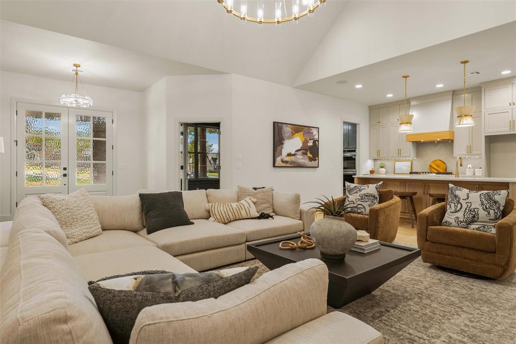 7960 Stagecoach Circle Property Photo 5