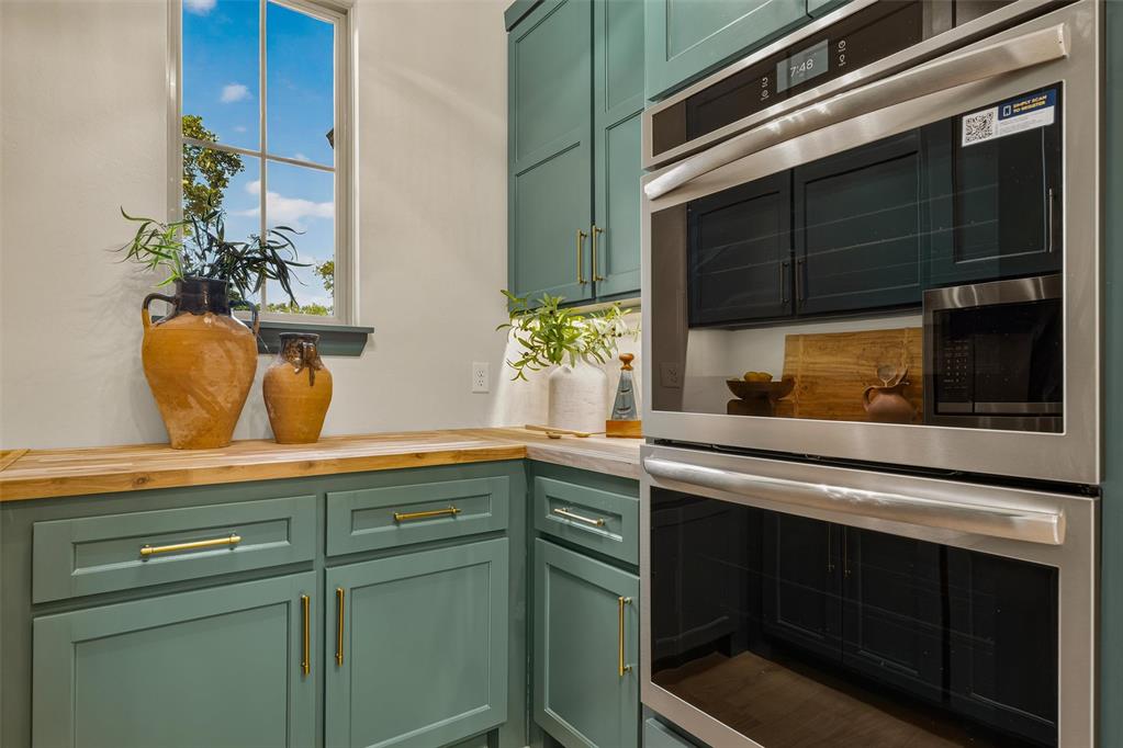 7960 Stagecoach Circle Property Photo 10