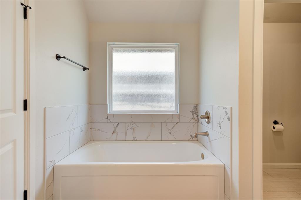 409 Tralee Lane Property Photo 29