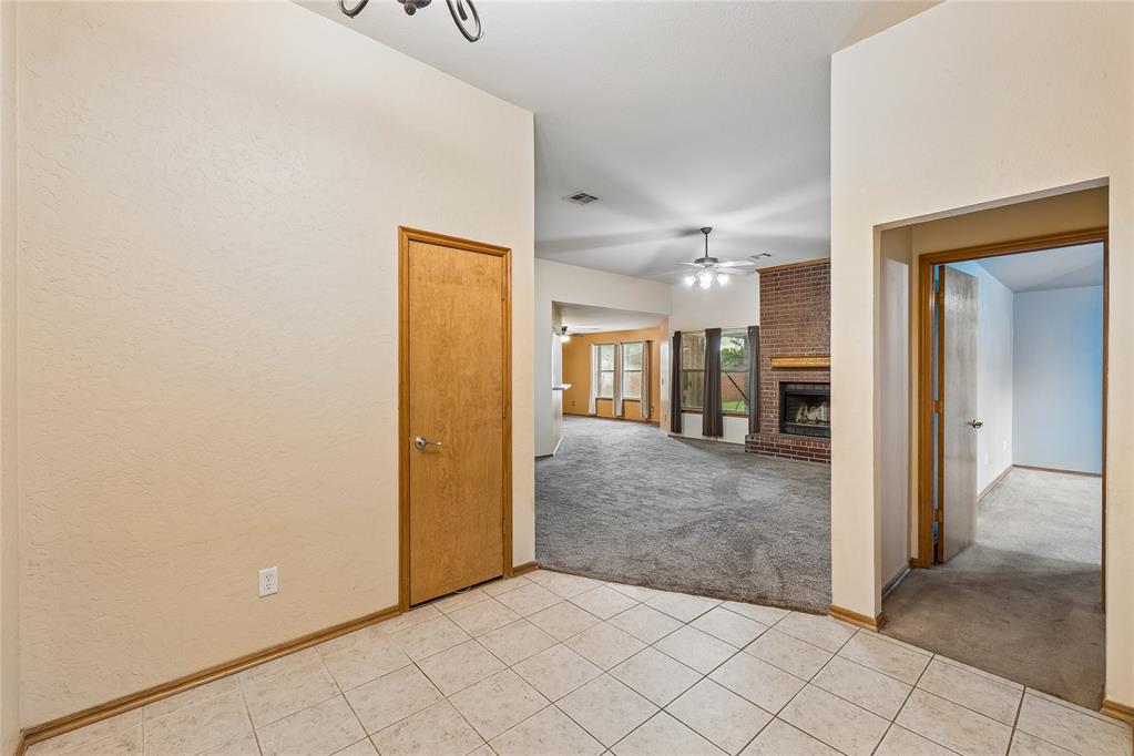 1909 Bradford Way Property Photo 7