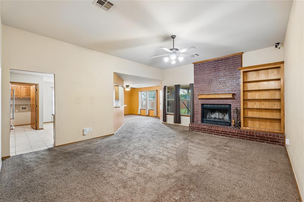 1909 Bradford Way Property Photo 8