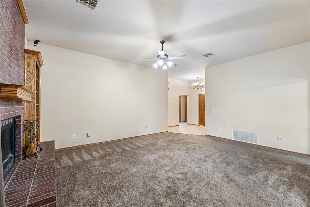 1909 Bradford Way Property Photo 10