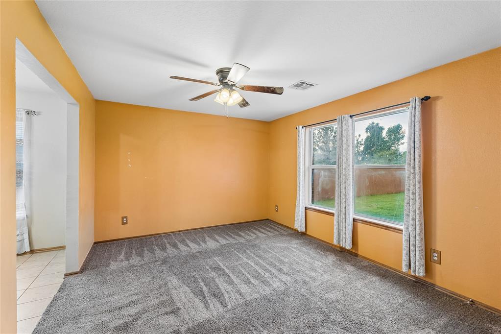 1909 Bradford Way Property Photo 12
