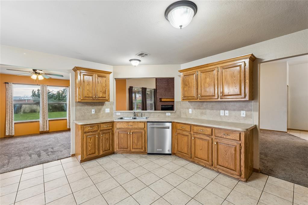 1909 Bradford Way Property Photo 17