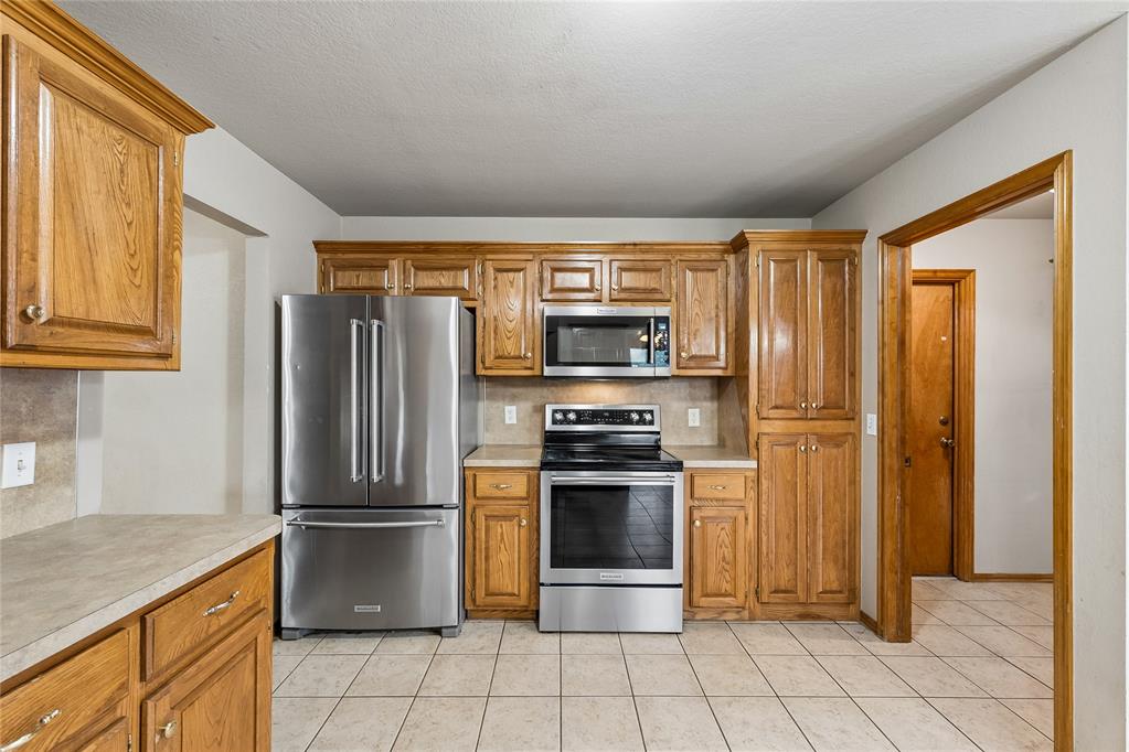1909 Bradford Way Property Photo 22