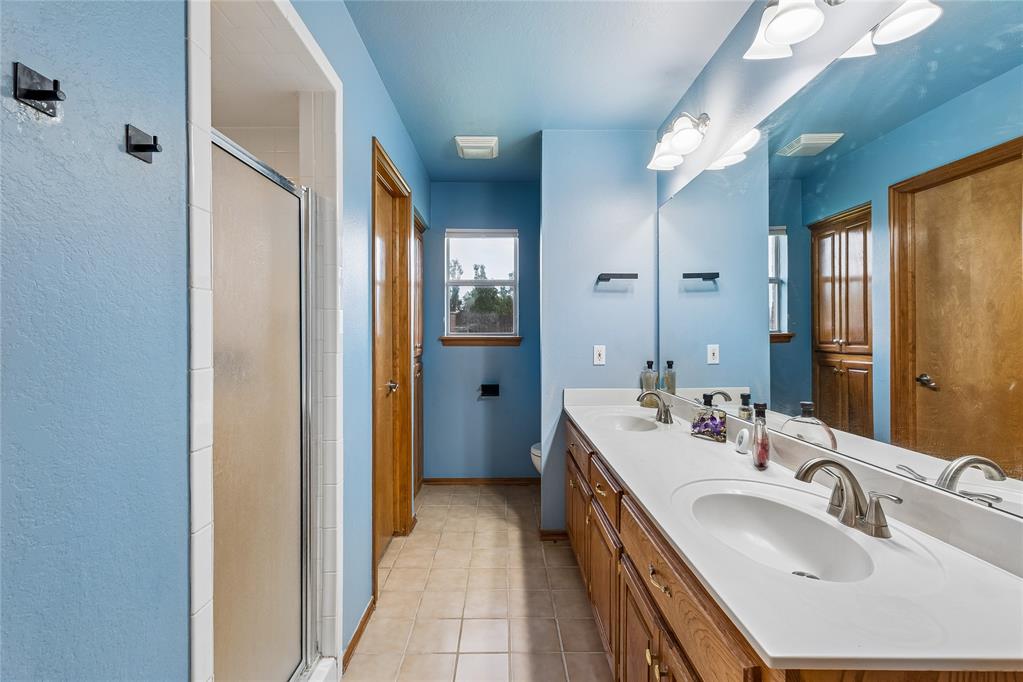 1909 Bradford Way Property Photo 26