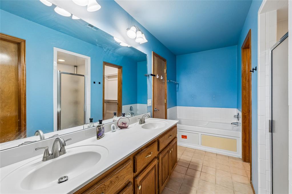 1909 Bradford Way Property Photo 28
