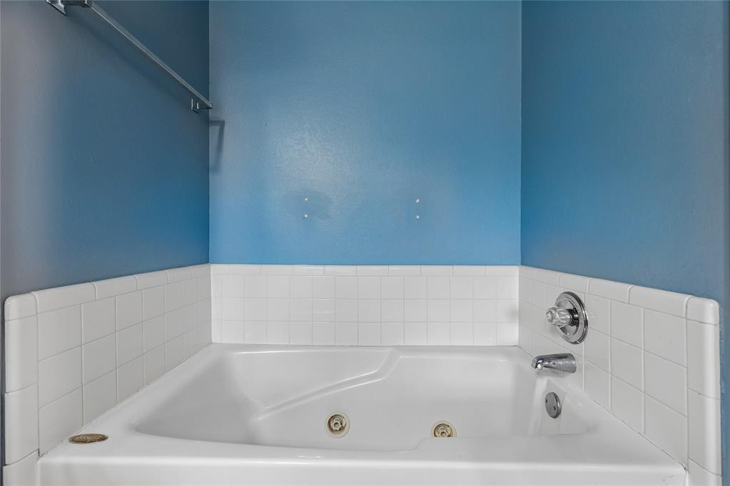 1909 Bradford Way Property Photo 31
