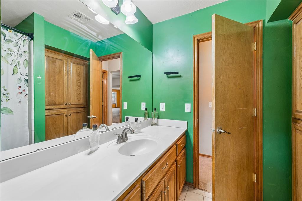 1909 Bradford Way Property Photo 33