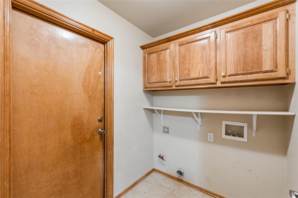1909 Bradford Way Property Photo 38