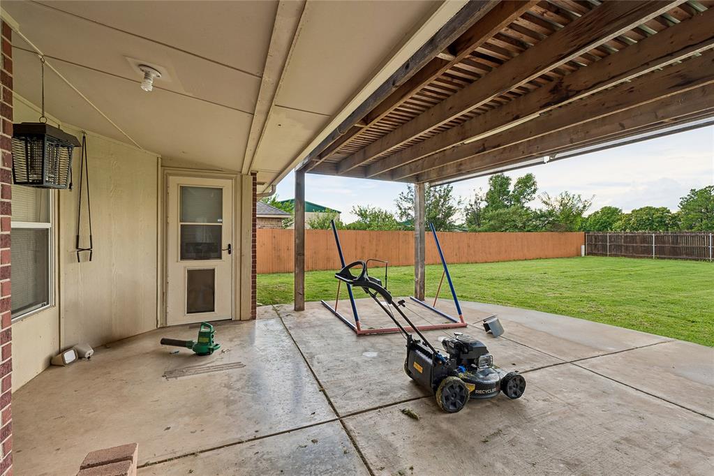 1909 Bradford Way Property Photo 40