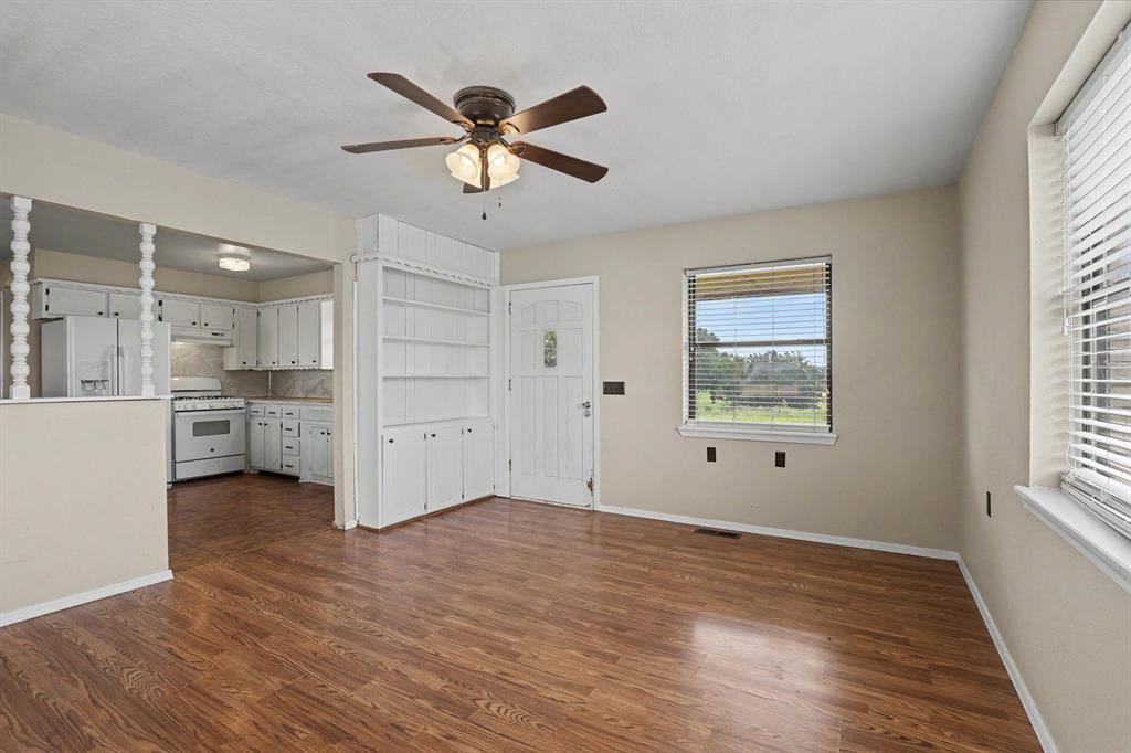 1719 E Orme Lane Property Photo 7