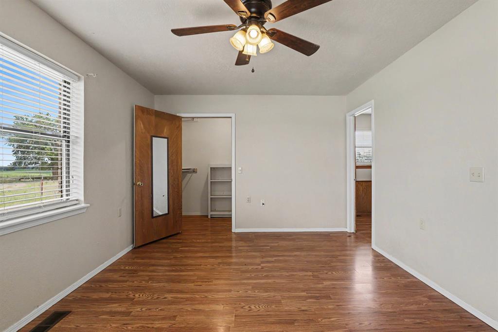 1719 E Orme Lane Property Photo 13